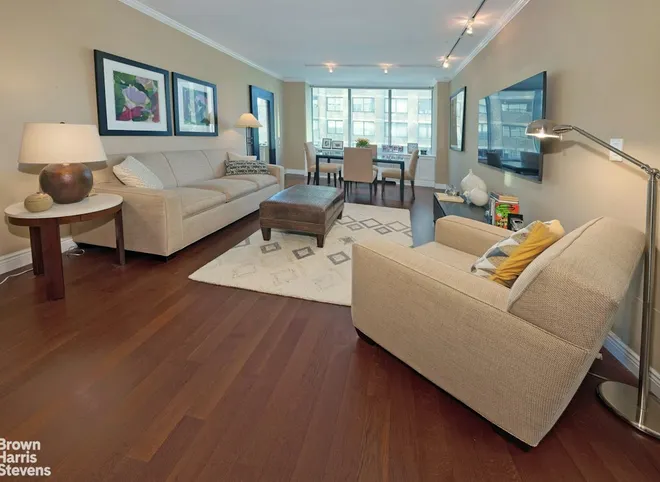 61 West 62nd Street #6H, New York, NY 10023