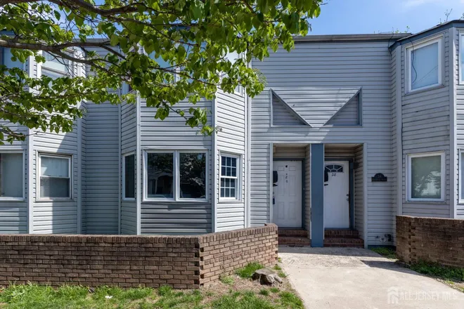 26 Courtland Street, Courtland Square Condo, NJ 08901