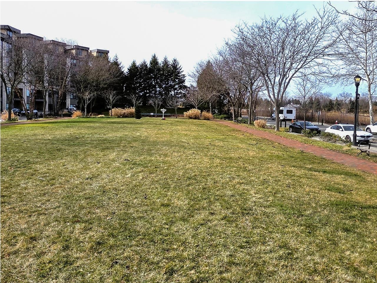 30 FREEDOM WAY, Jersey City, JC Greenville, NJ 07305 - Property photo 4 of 48