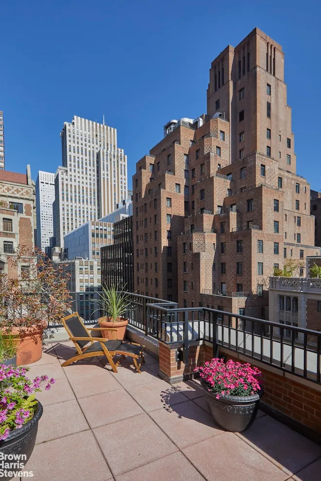 324 East 41st Street #PH1102C, New York, NY 10017