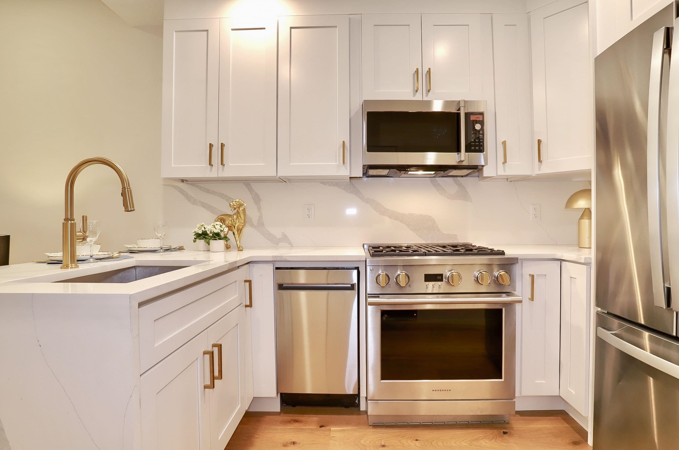 842 PARK Avenue, Hoboken City, Hoboken, NJ 07030 - Property photo 5 of 19