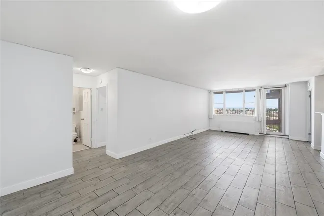 6040 BOULEVARD, West New York, NJ 07093