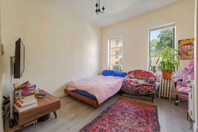 424 East 115th Street #3A, New York, NY 10029