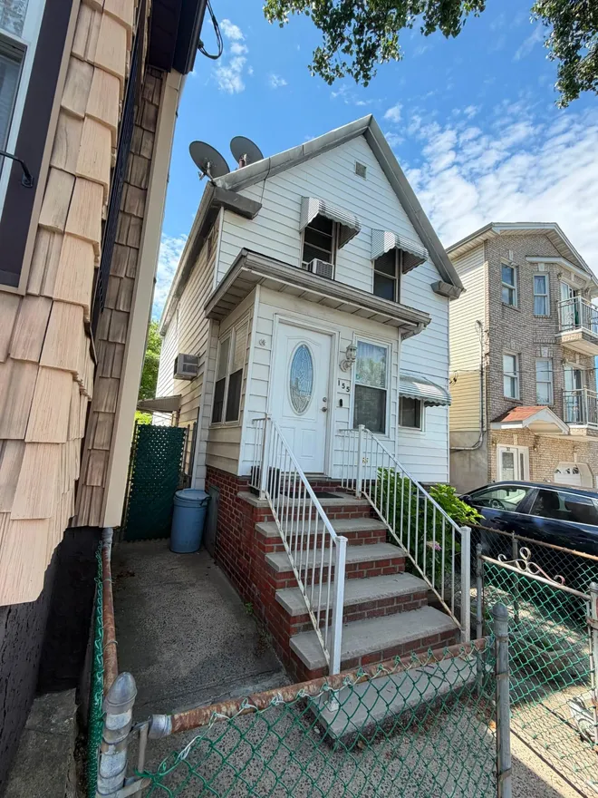 155 LEONARD Street, JC, Heights, NJ 07307