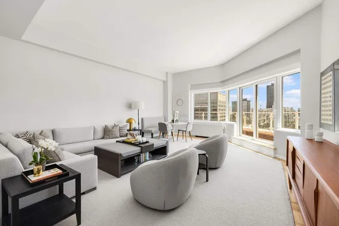 650 Park Avenue #PHC, New York, NY 10065