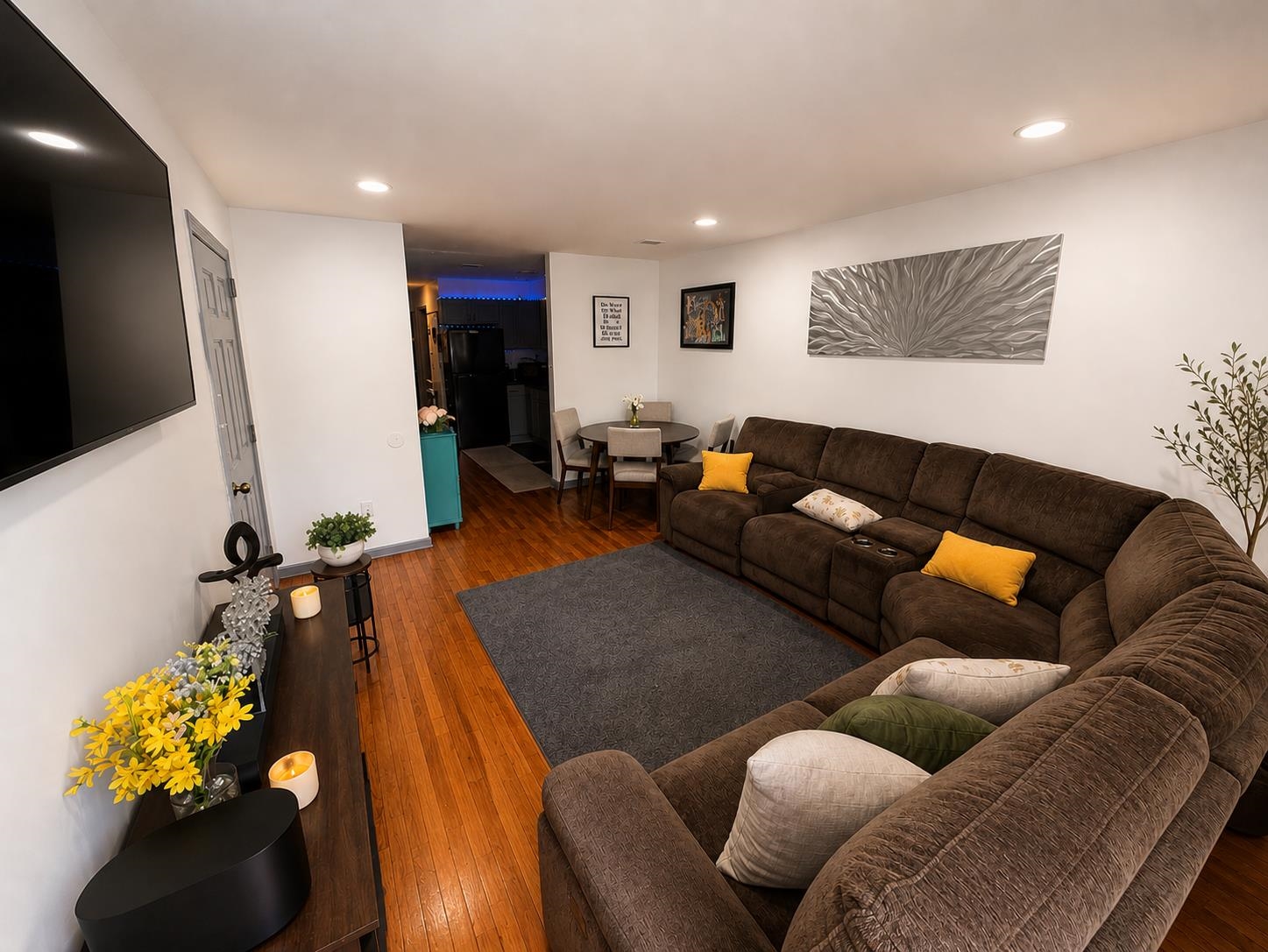 88 BROWN Place, Jersey City, JC Greenville, NJ 07305 - Property photo 4 of 12