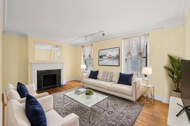 135 West 58th Street #1-CC, New York, NY 10019