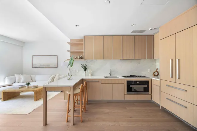 500 West 45th Street #211, New York, NY 10036