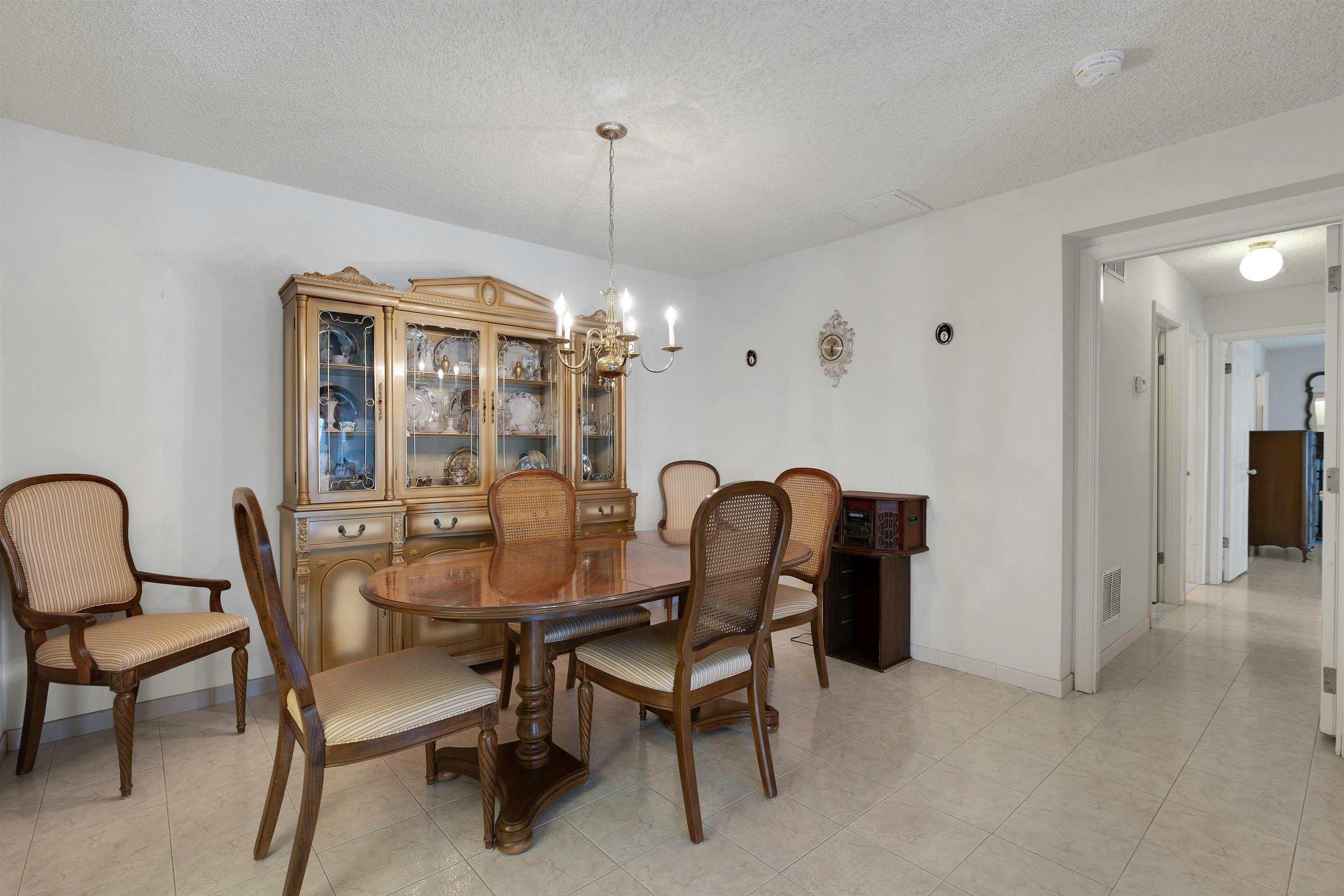 32 CEDAR Street, Jersey City, JC West Bergen, NJ 07305 - Property photo 5 of 17