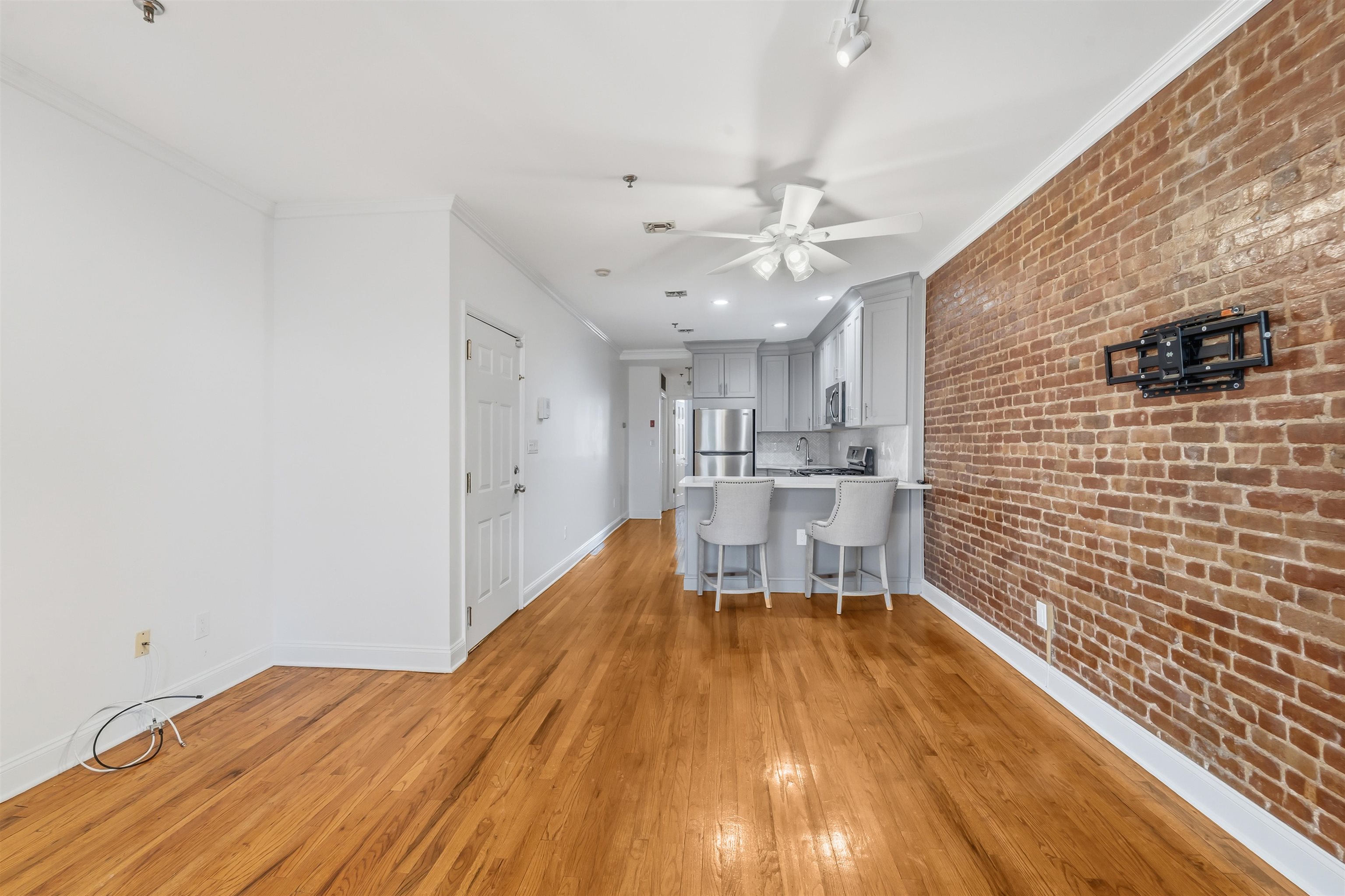 919 PARK Avenue, Hoboken City, Hoboken, NJ 07030 - Property photo 3 of 23
