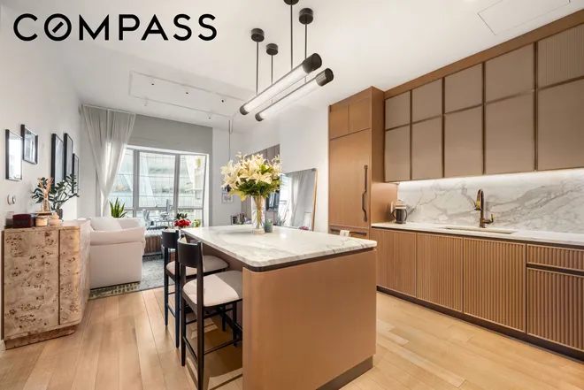 515 West 18th Street #901, New York, NY 10011