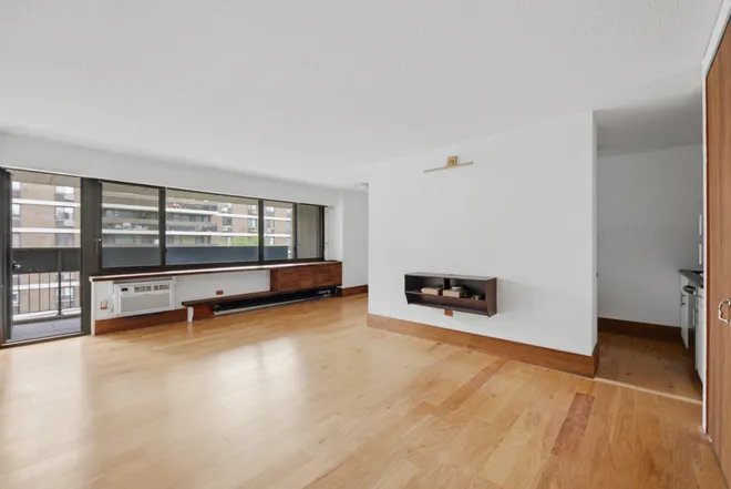 299 PEARL Street #5E, New York, NY 10038