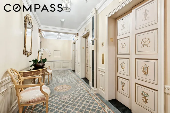 781 5th Avenue #17, New York, NY 10022