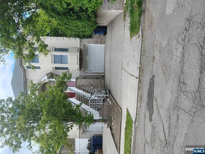 277 3rd, Hackensack, NJ 07601