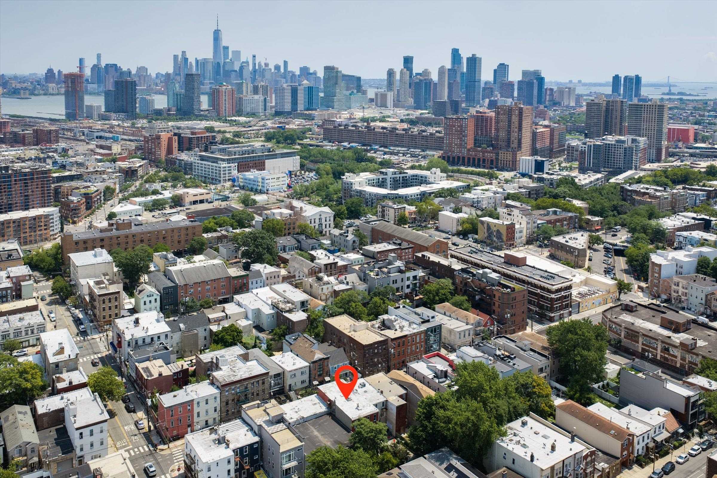 147 NEW YORK Avenue, Jersey City, JC Heights, NJ 07307 - Property photo 3 of 27
