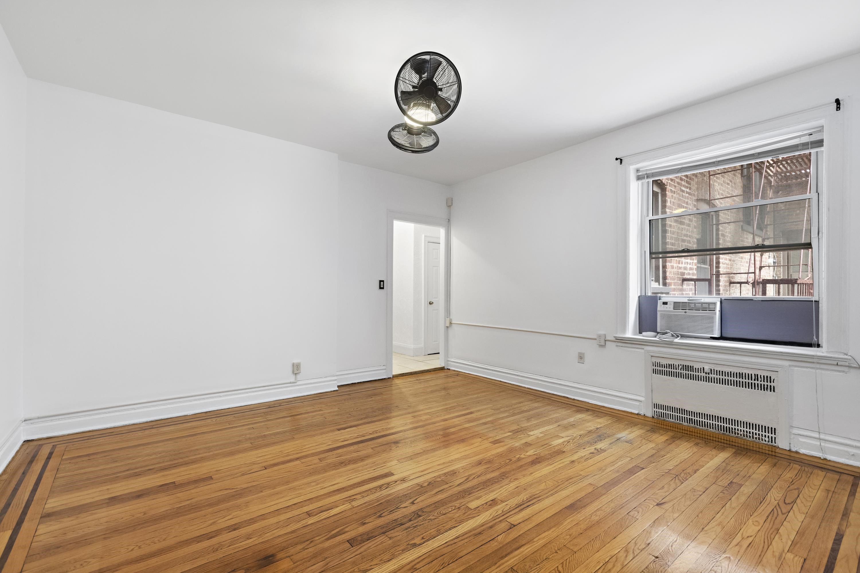 340 FAIRMOUNT Avenue, Jersey City, JC Journal Square, NJ 07306 - Property photo 4 of 16