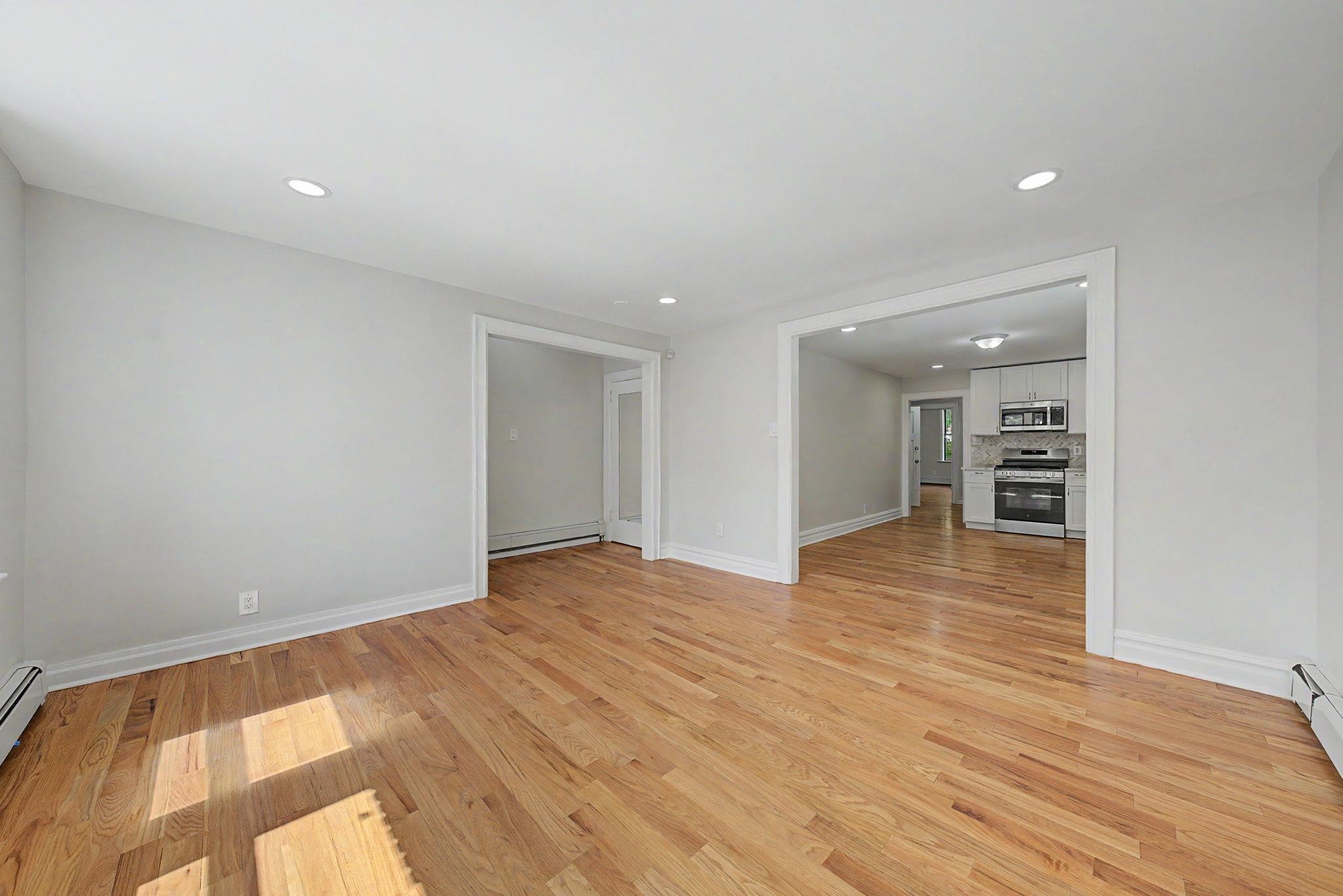 29 CRESCENT Avenue, Jersey City, JC West Bergen, NJ 07304 - Property photo 4 of 48
