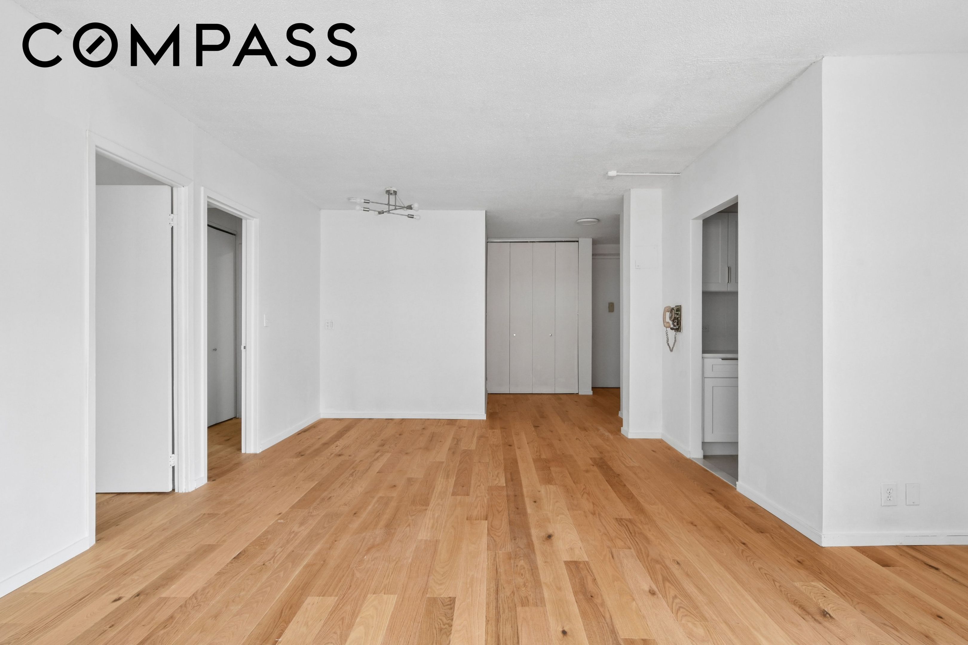240 East 47th Street #22B, Midtown East, Manhattan, NY 10017 - Property photo 4 of 14