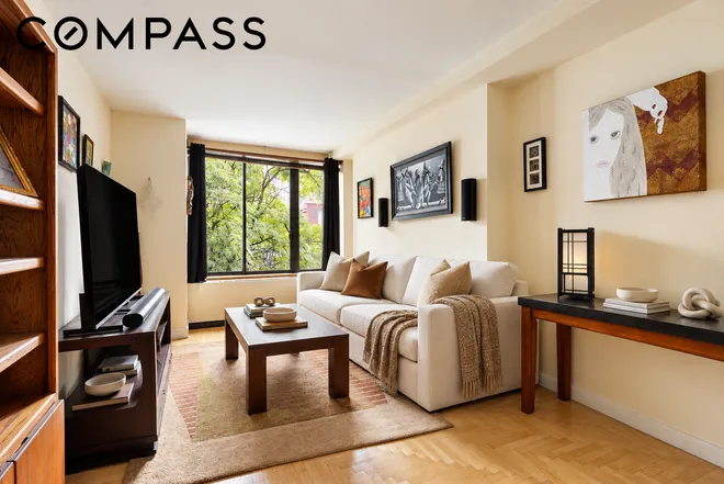 300 East 93rd Street #6F, New York, NY 10128