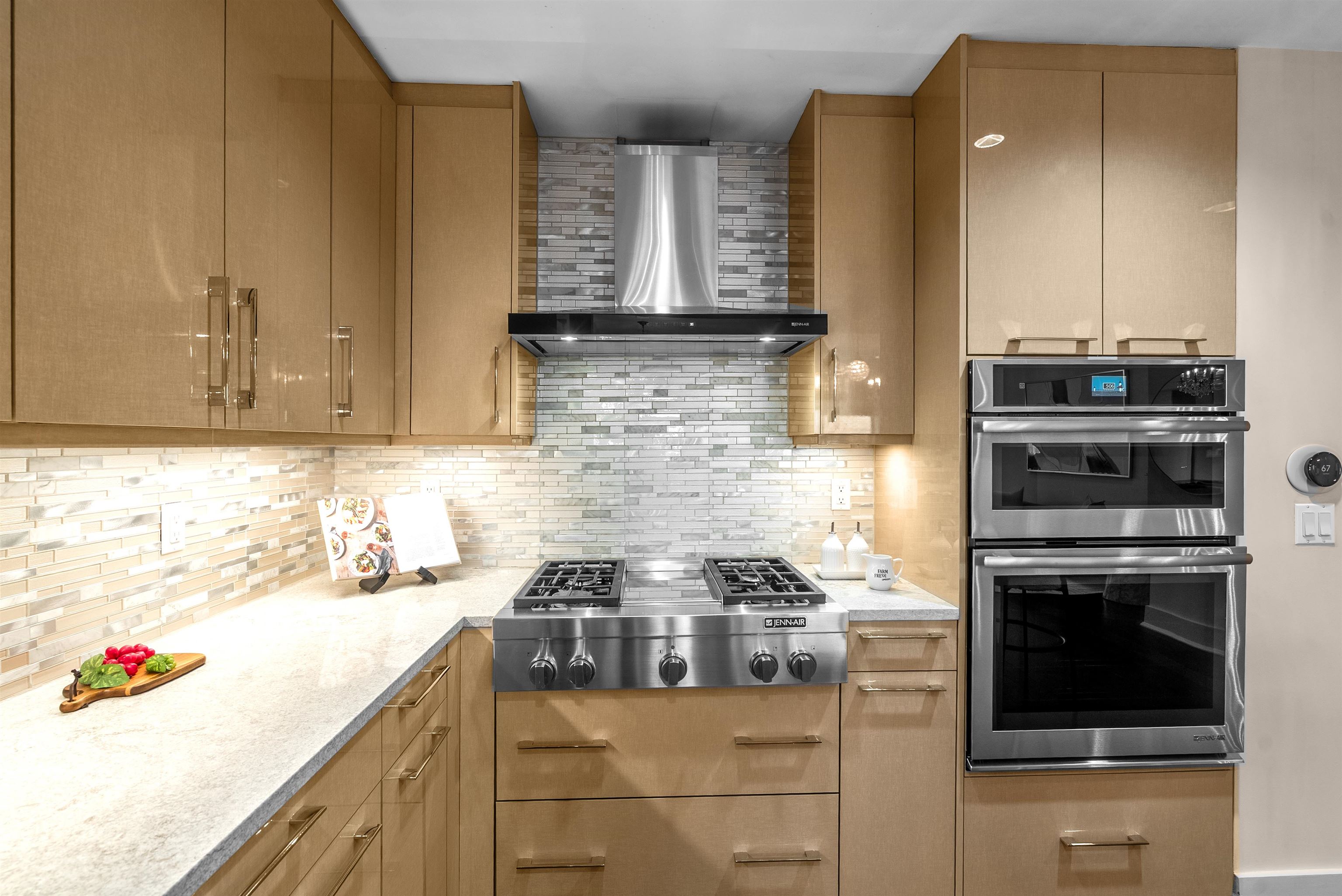 150 HENLEY Place, Weehawken Township, Weehawken, NJ 07086 - Property photo 3 of 46