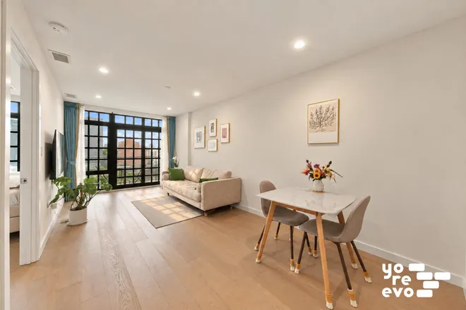 37-28 30th Street #5D, Long Island City, NY 11101