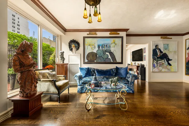 200 East 69th Street #4LM, New York, NY 10021
