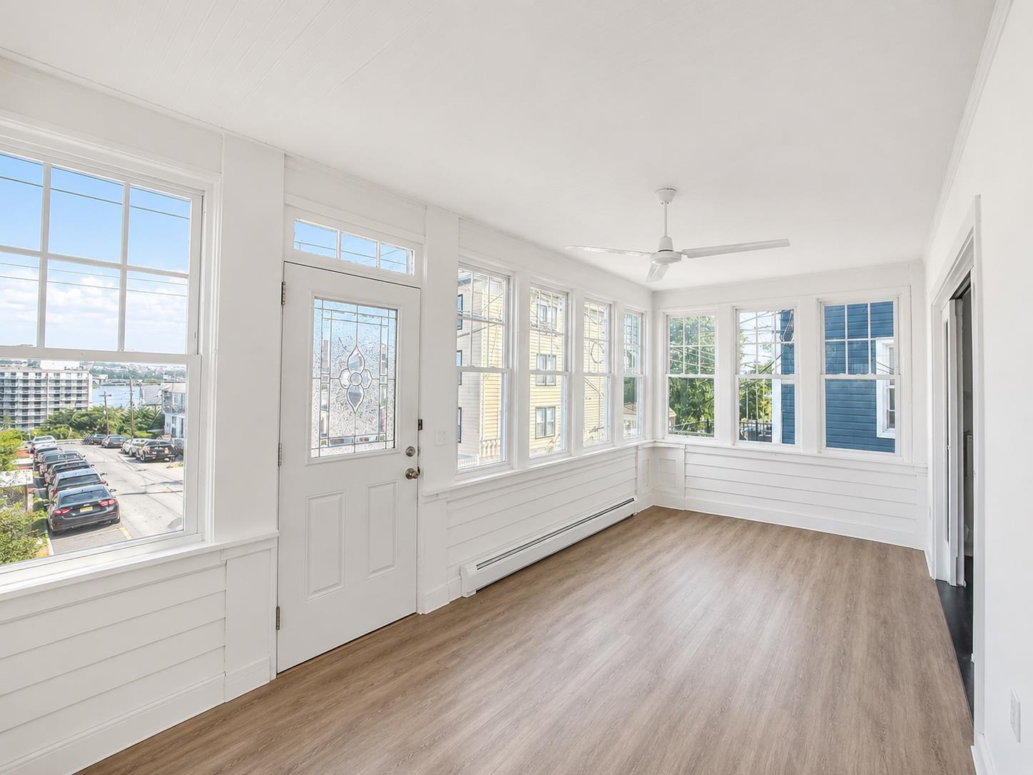 528 UNDERCLIFF Avenue, Edgewater Borough, Edgewater, NJ 07020-1593 - Property photo 3 of 19