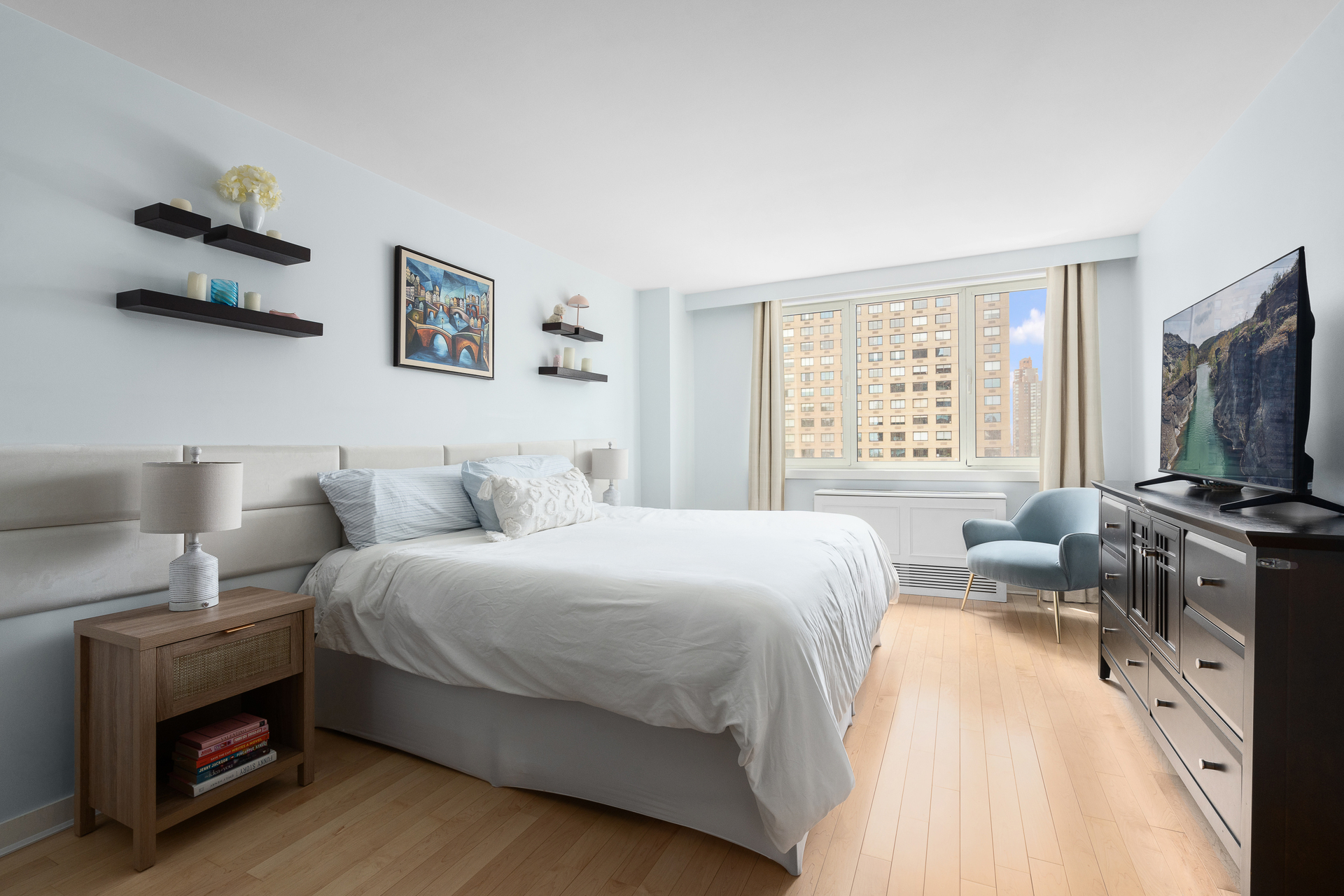 45 West 67th Street #25D, Lincoln Square, Manhattan, NY 10023 - Property photo 3 of 11