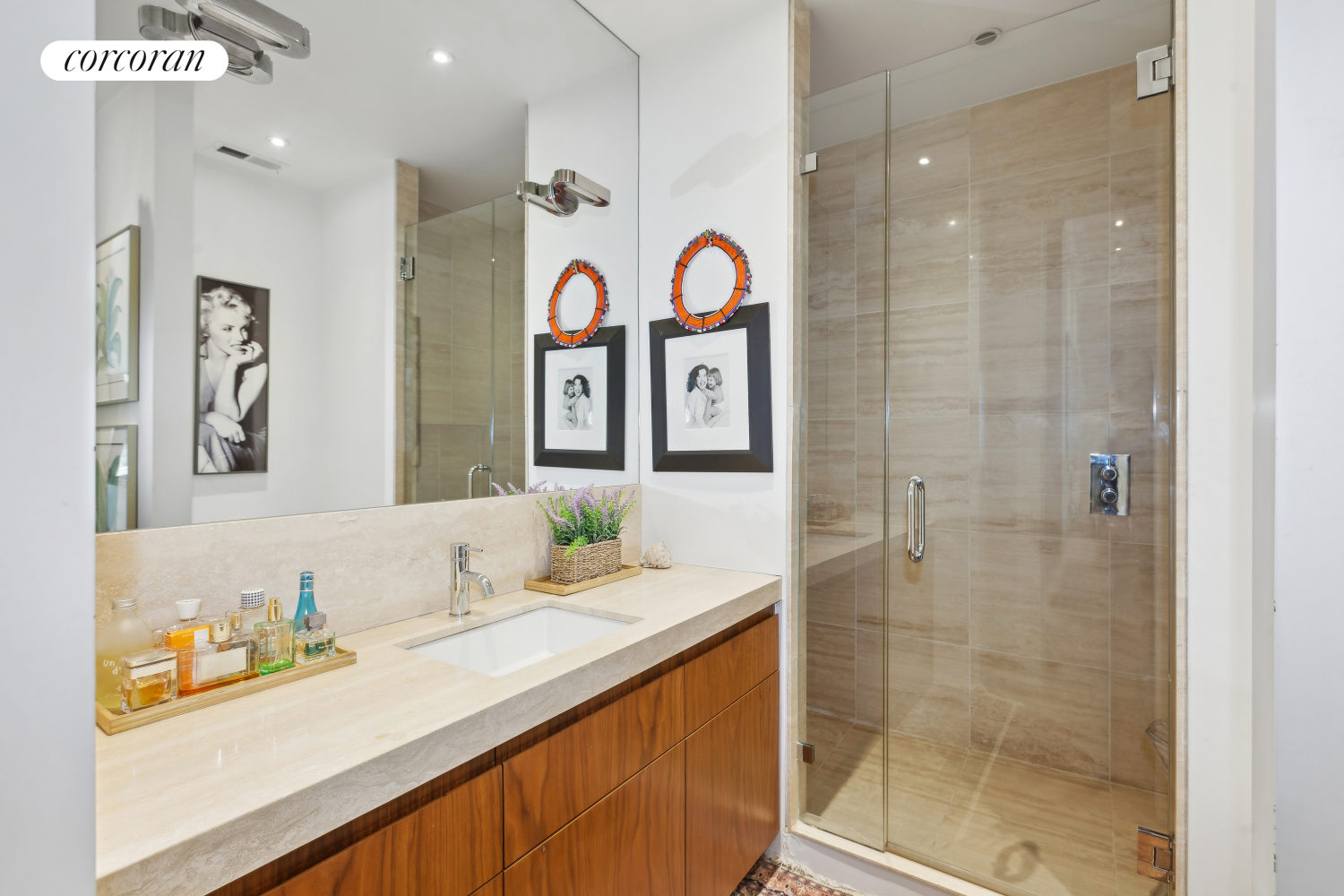 25 East 69th Street #3A, Lenox Hill, Manhattan, NY 10021 - Property photo 2 of 8