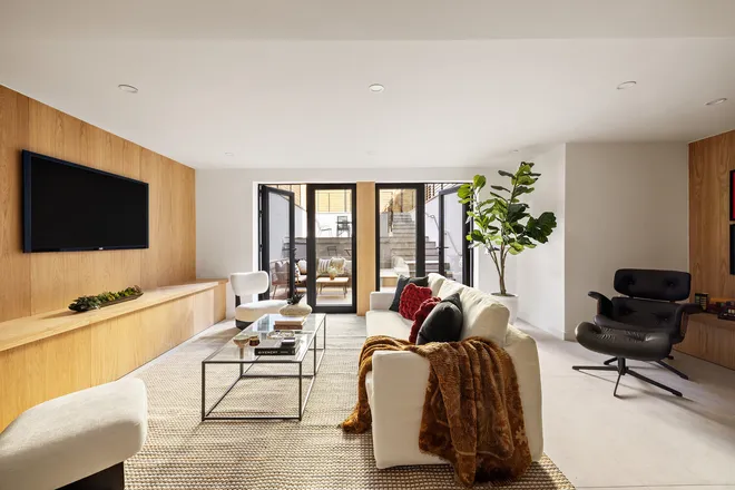 74 DIAMOND Street #1A, Brooklyn, NY 11222