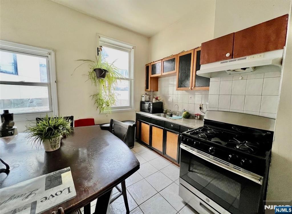 2808 Palisade, Weehawken Township, Weehawken, NJ 07086 - Property photo 3 of 7