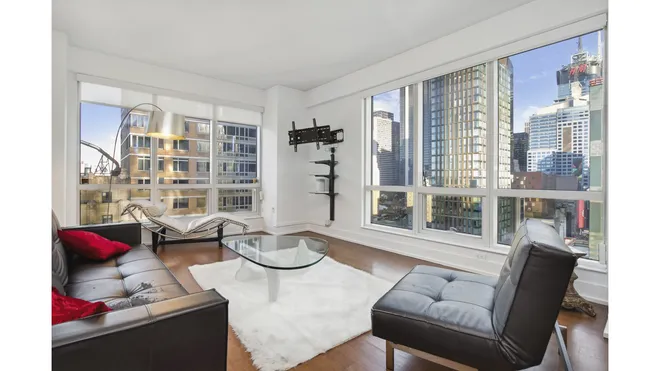 350 West 42nd Street #20F, New York, NY 10036
