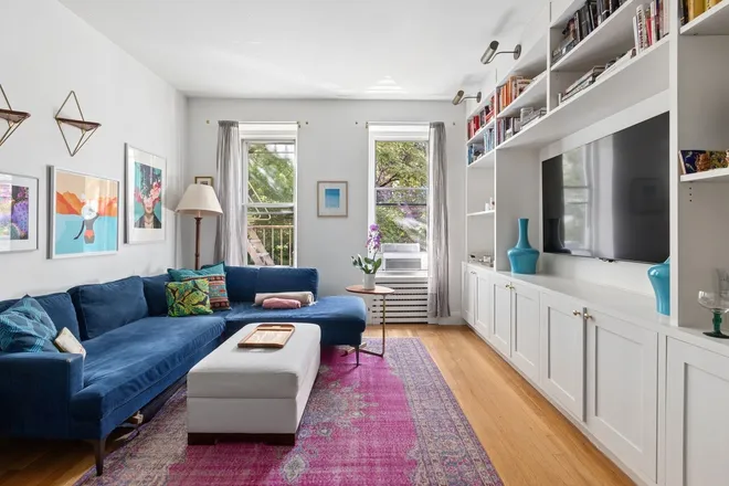 523 East 84th Street #3A, New York, NY 10028