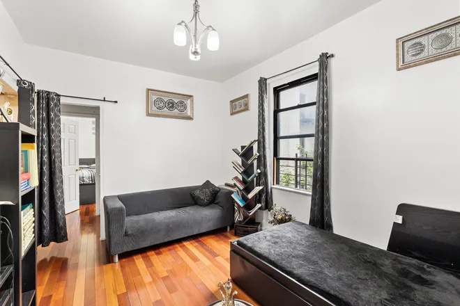 21-05 33rd Street #21-58 35th Street #4G, Ditmars Steinway, NY 11105