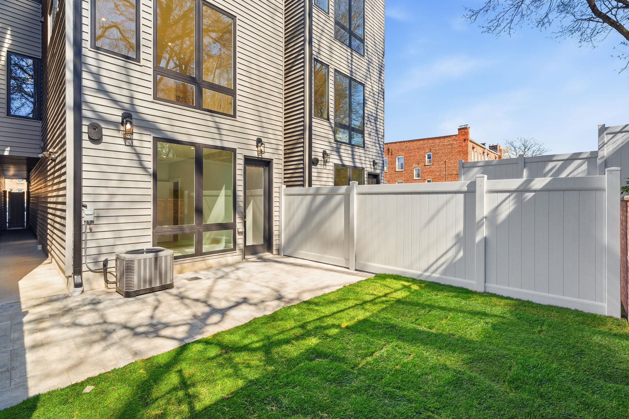 31 CLINTON Avenue, Jersey City, JC Bergen Lafayette, NJ 07304 - Property photo 5 of 50