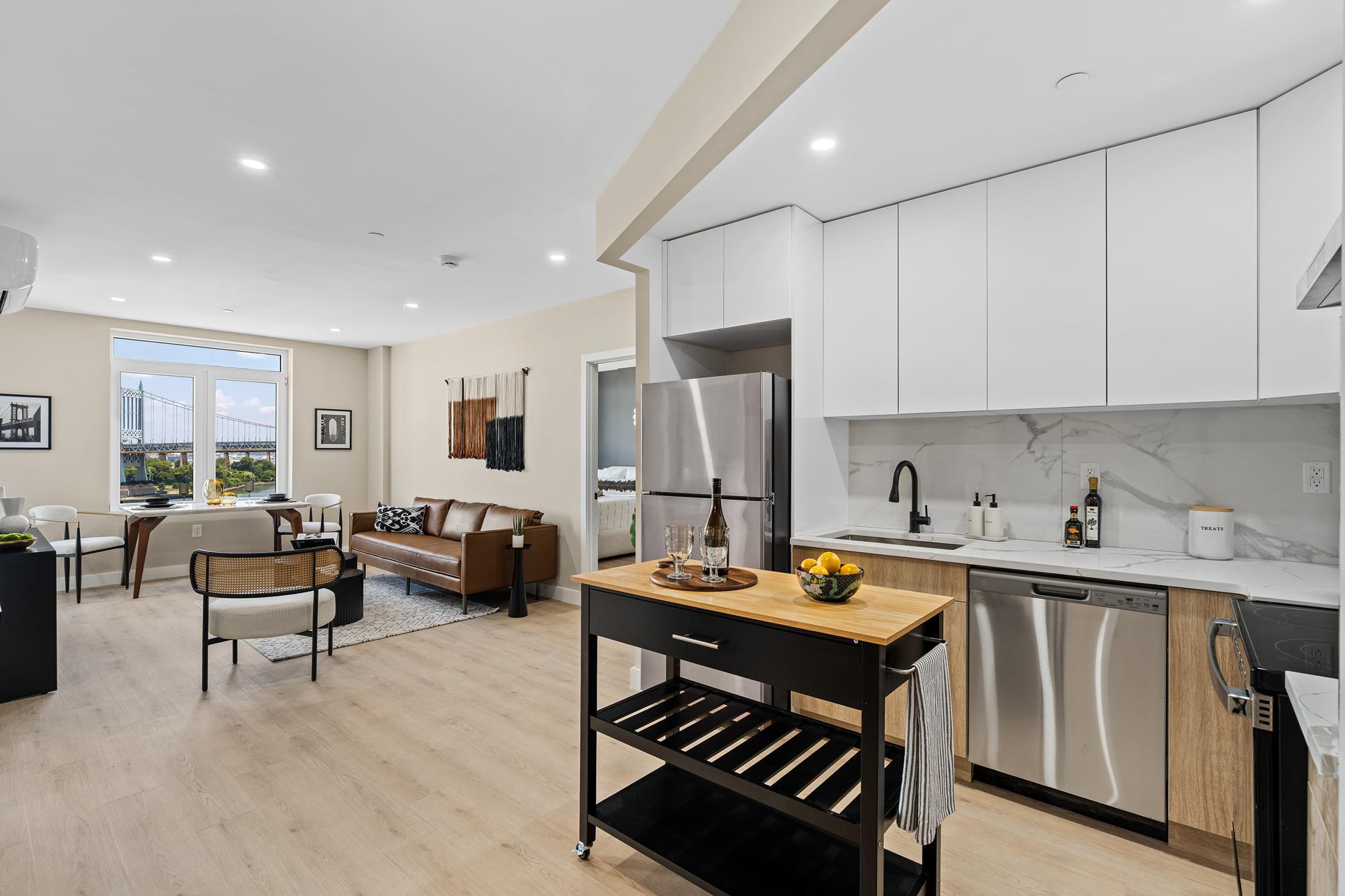 26-15 4th Street #4-D, Astoria, Queens, NY 11102 - Property photo 3 of 8