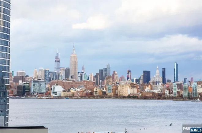 20 Newport #1209, Jersey City, NJ 07310