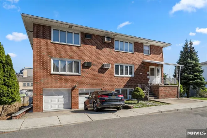 452 Commercial, Cliffside Park, NJ 07010