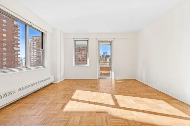 475 FDR Drive #L902, New York, NY 10002