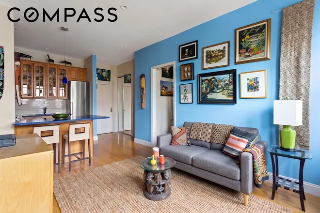 360 West 21st Street #4E, New York, NY 10011