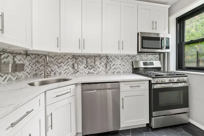 201 Clinton Avenue #7h, Brooklyn, NY 11205