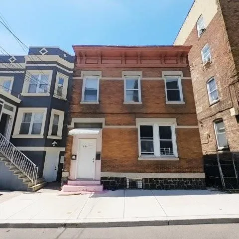 325 52nd Street, West New York, NJ 07094