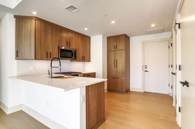 921 MADISON Street, Hoboken, NJ 07030