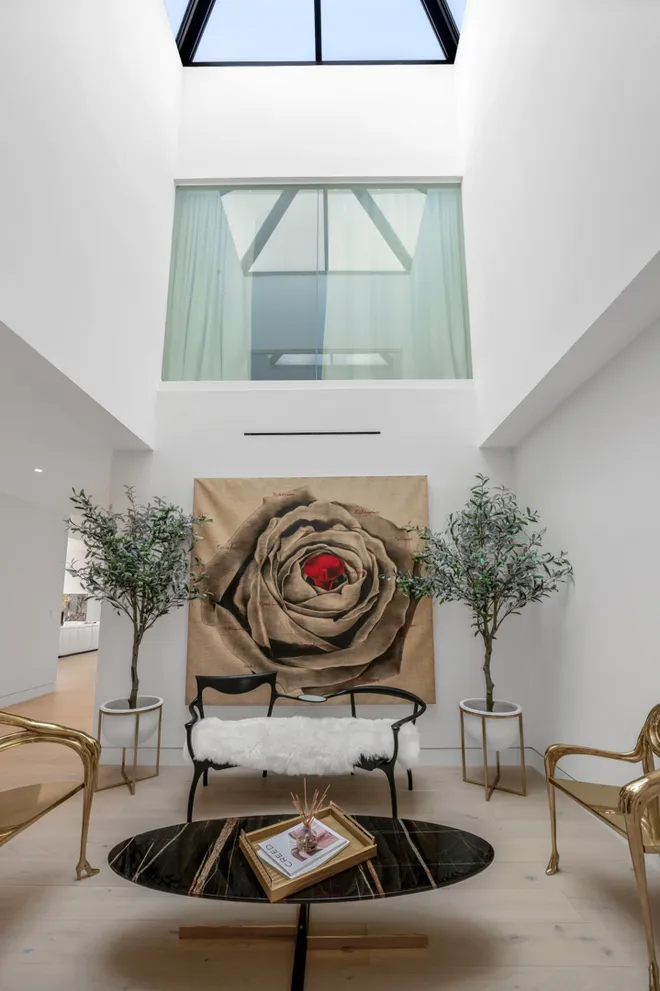 421 West 54th Street #PHC, New York, NY 10019