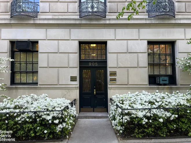 905 5th Avenue #MAISONETTE, New York, NY 10021