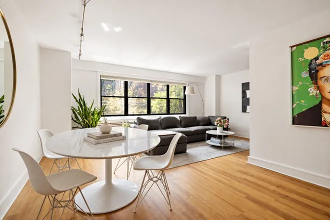 31 JANE Street #2D, New York, NY 10014
