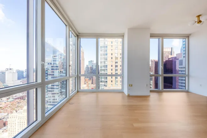 247 West 46th Street #4001, New York, NY 10036
