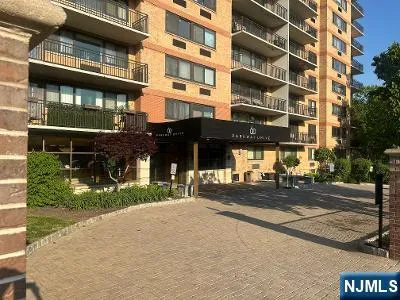 60 Parkway #3G, East Orange, NJ 07017