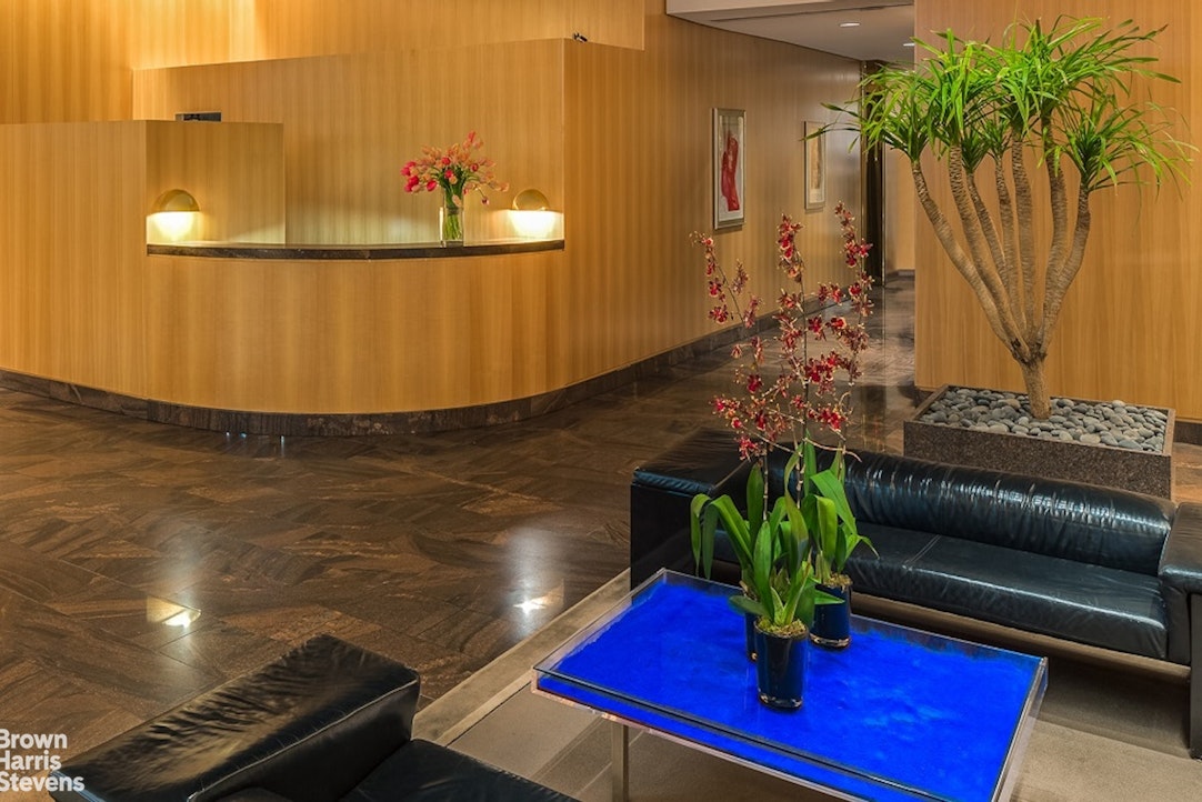 15 West 53rd Street #27E, Midtown, Manhattan, NY 10019 - Property photo 4 of 18