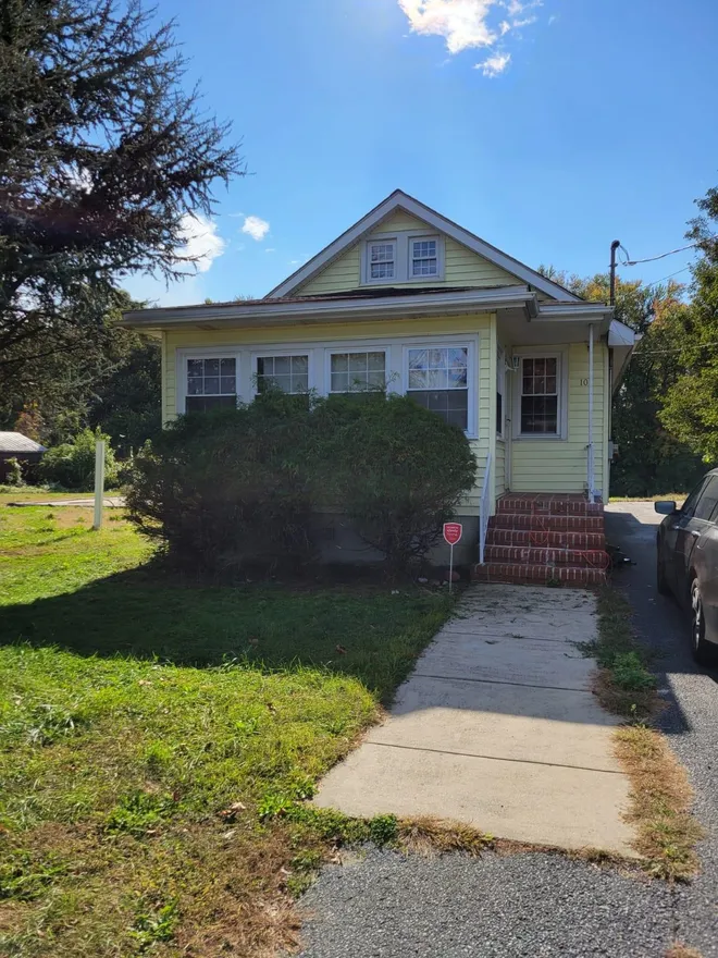 107 BROADWAY Street, PENNS GROVE TOWNSHIP, NJ 08069
